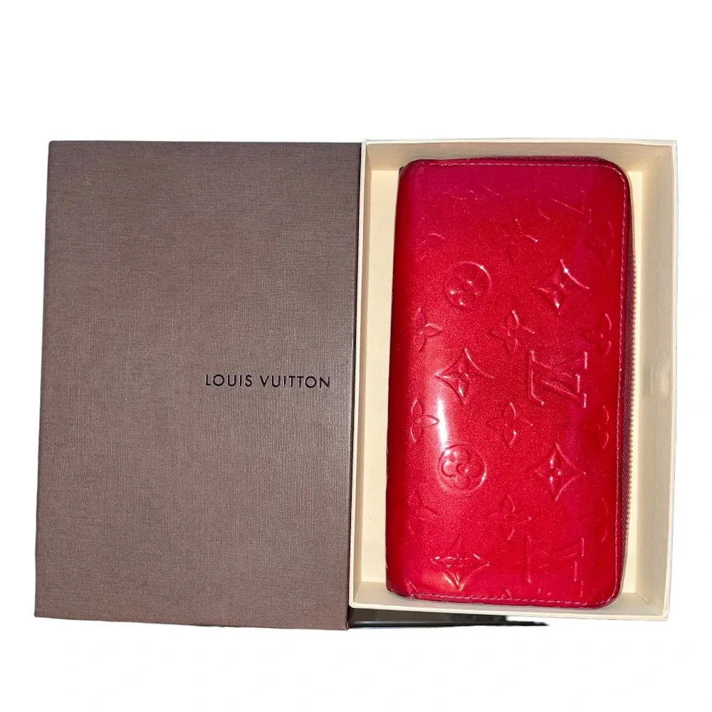 Louis Vuitton Red Embossed Wallet - Picture 15 of 16